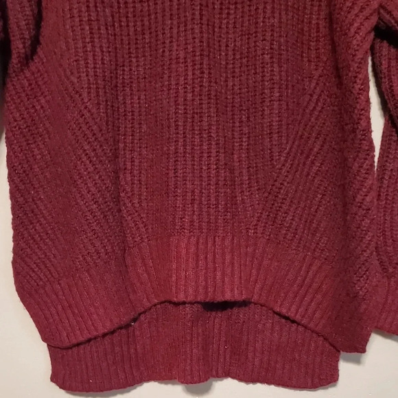 American Eagle Outfitters Women's Size XS Sweater Maroon Crew Neck Hi Low - Picture 2 of 6
